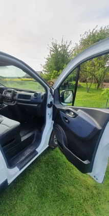 Opel Vivaro cena 39000 przebieg: 130537, rok produkcji 2015 z Malbork małe 106